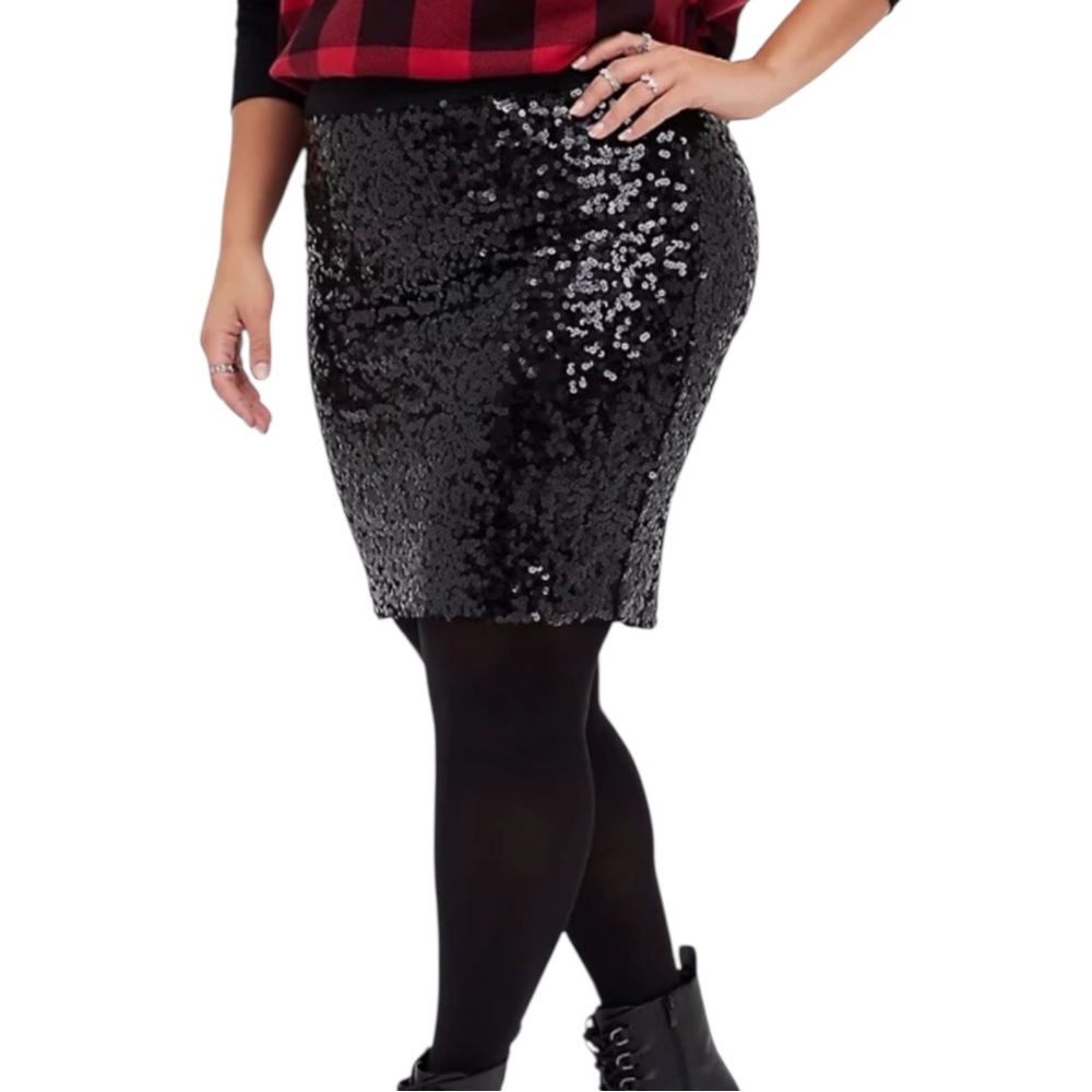 ✨ Torrid Sequin Mini Skirt – Size 1 ✨